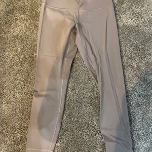 Lululemon Wunder 3/4 length leggings